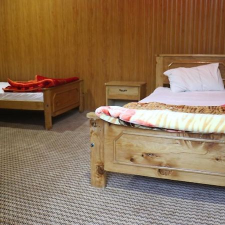 Golden Peak Guest House Gilgit Luaran gambar